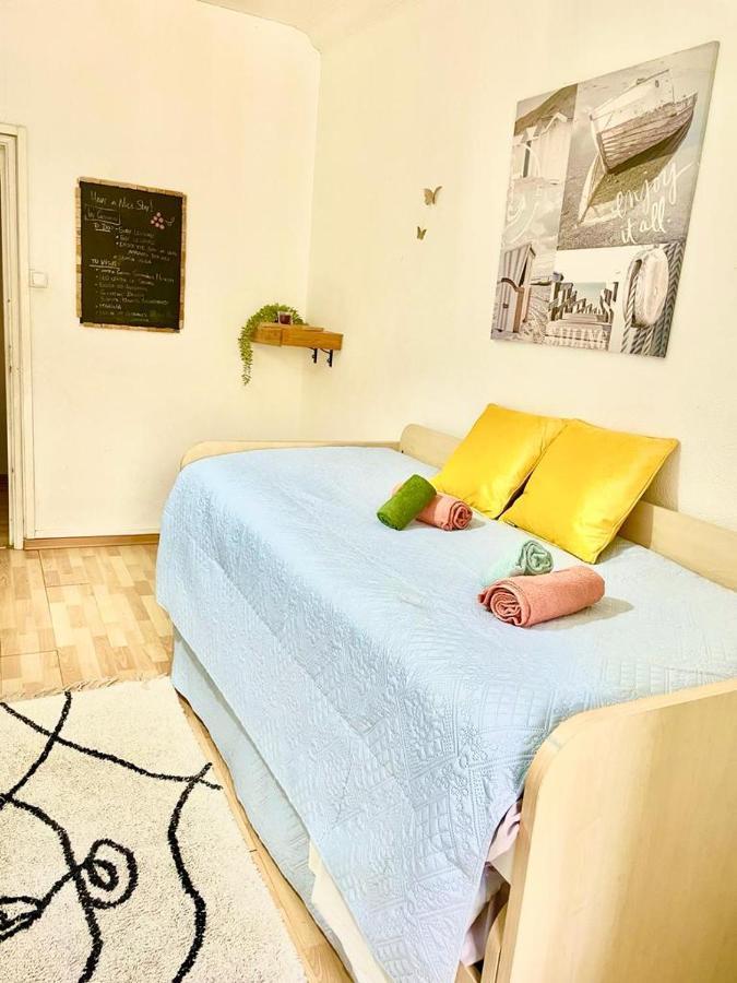 Wine Inn Cascais Guesthouse מראה חיצוני תמונה